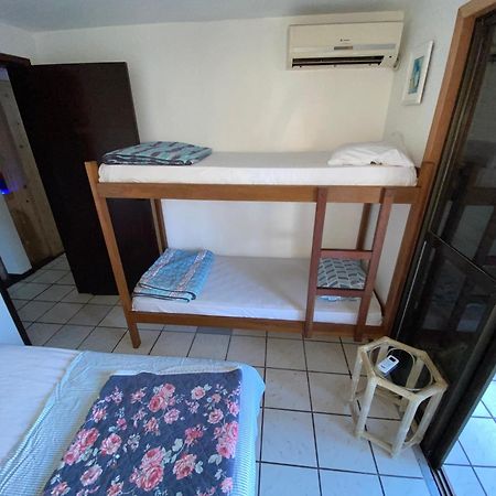 Quatro Ilhas Beach Hostel Бомбиняс Екстериор снимка