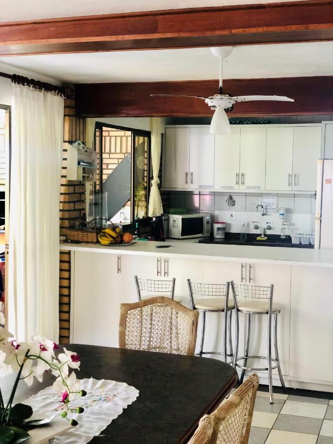 Quatro Ilhas Beach Hostel Бомбиняс Екстериор снимка