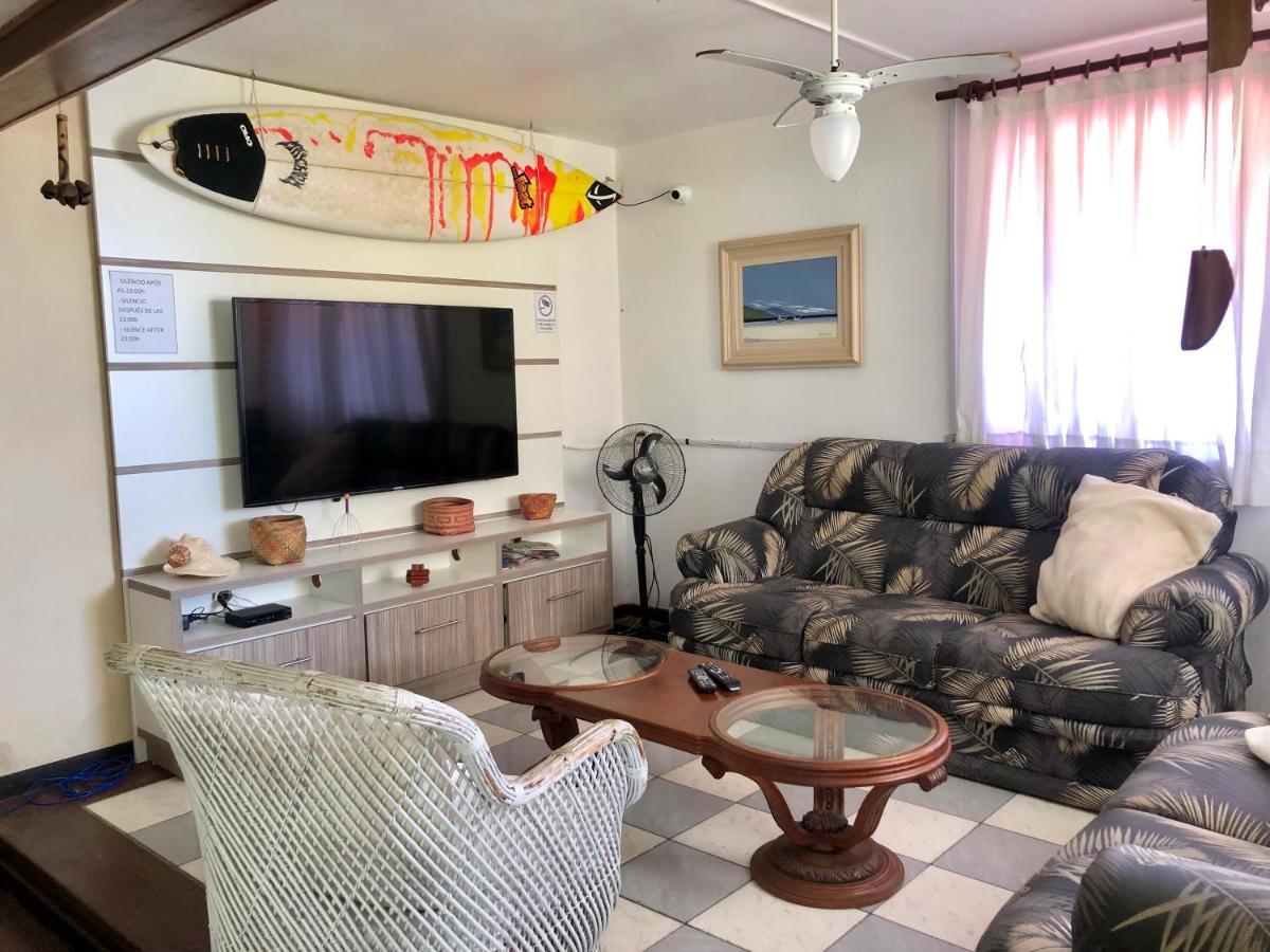 Quatro Ilhas Beach Hostel Бомбиняс Екстериор снимка
